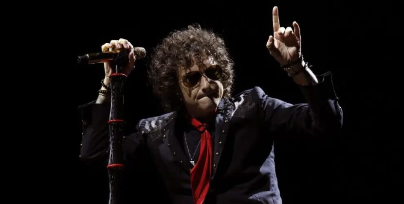Regresa Enrique Bunbury a México