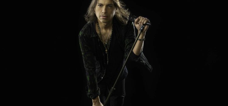 Luis Carlos Maldonado, el Mexicano la voz de Foreigner Rumbo a Monterrey