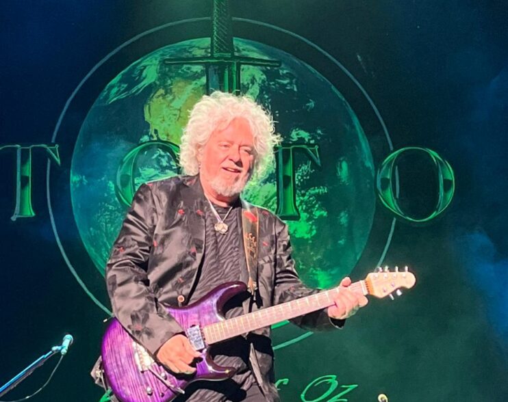 Toto en Monterrey: Diecisiete Años de Espera, Una Noche Para Recordar