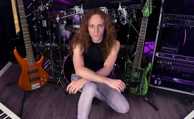 Dennis Atlas anuncia PRINCIPLE y presenta “Violent Power”, primer adelanto de su nuevo álbum solista