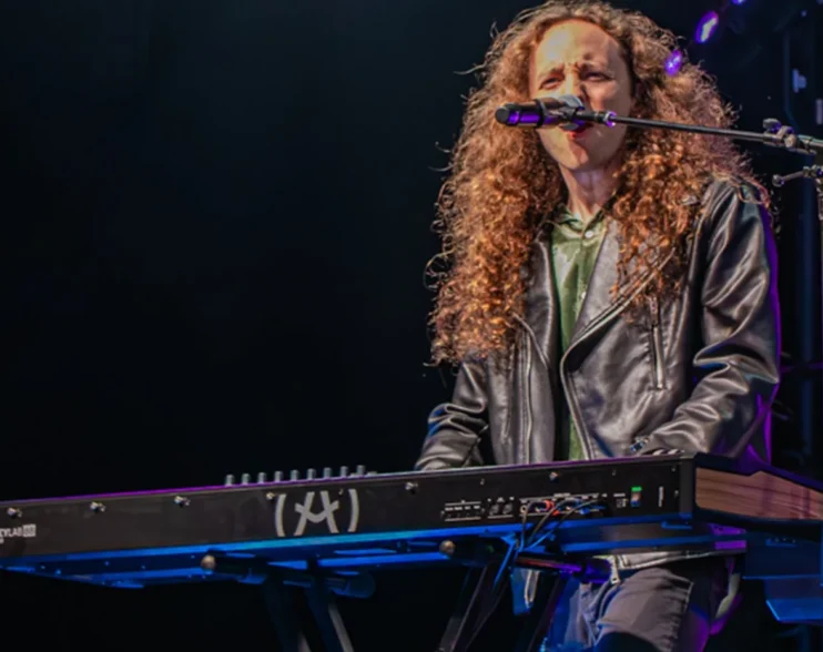 Dennis Atlas presenta “Different World”, adelanto de su álbum Principle