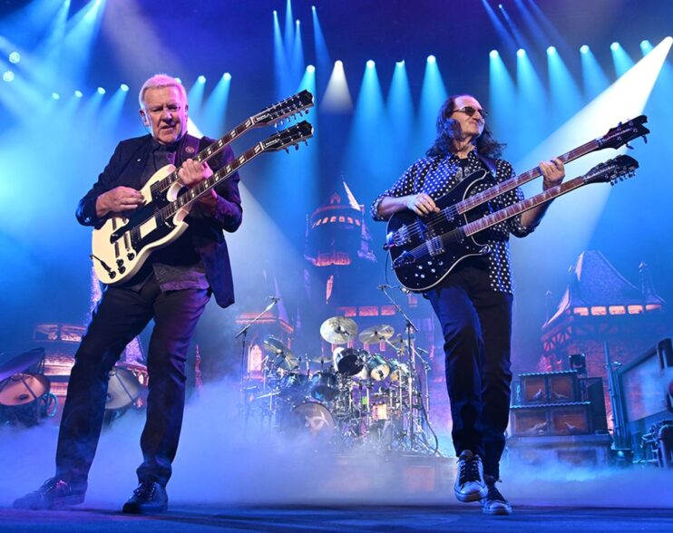 Rush volvió anoche al mismo escenario donde se despidió, y lo primero que tocó lo dice todo