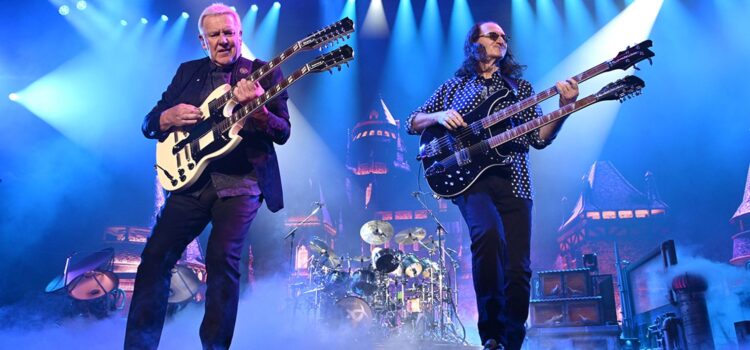 Rush volvió anoche al mismo escenario donde se despidió, y lo primero que tocó lo dice todo